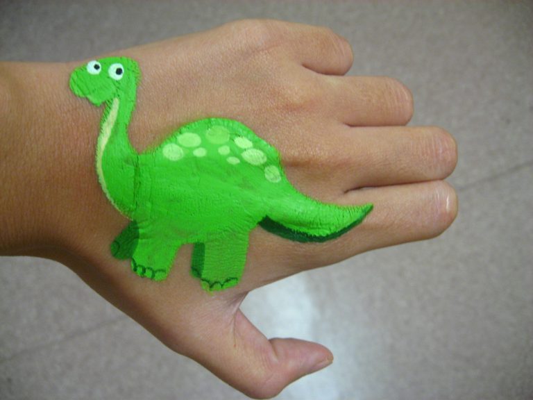 hand painting of a dinosaurs