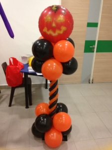 Halloween Balloon Column