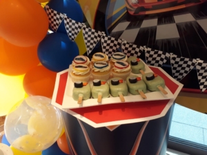 hot wheels cup cakes and cakeiscle