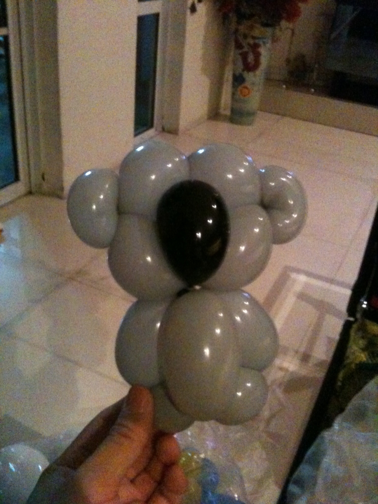 koala balloon sculpture