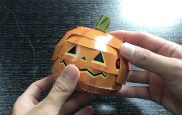 completed pumpkin papercraft
