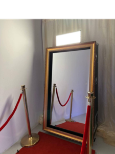 magic mirror photo booth