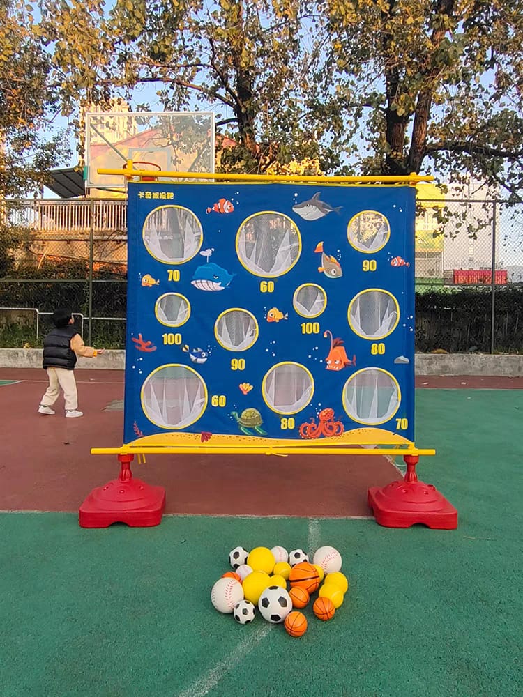 Under the sea themed bubble toss