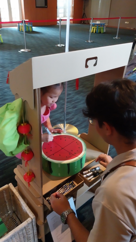 fruit stall- watermelon cutting